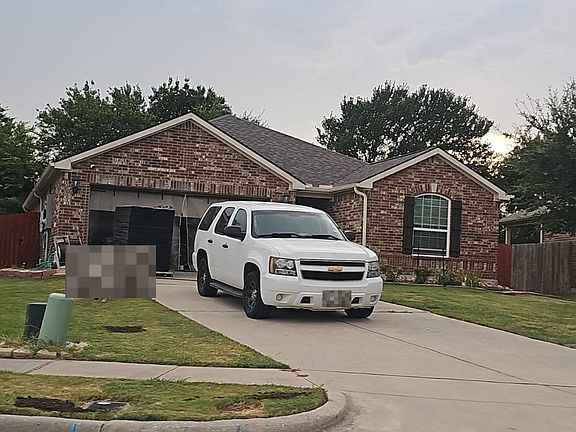 2nd image of 2911 Kyle St