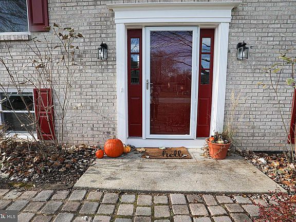 3rd image of 14 Dartmouth Dr