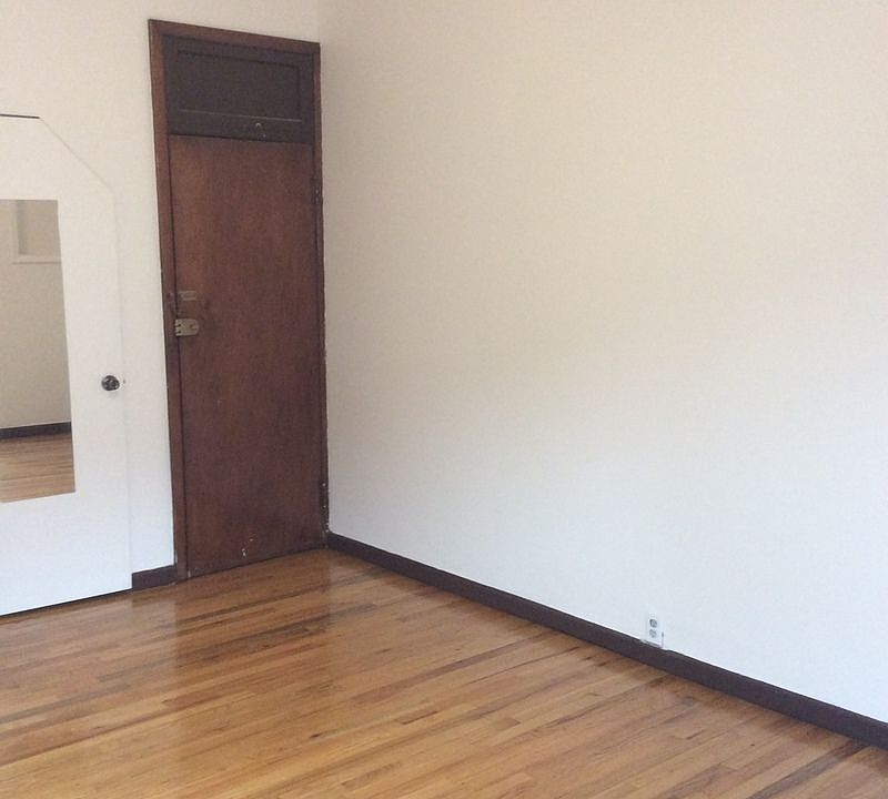 1st image of 394 1st St APT 1B