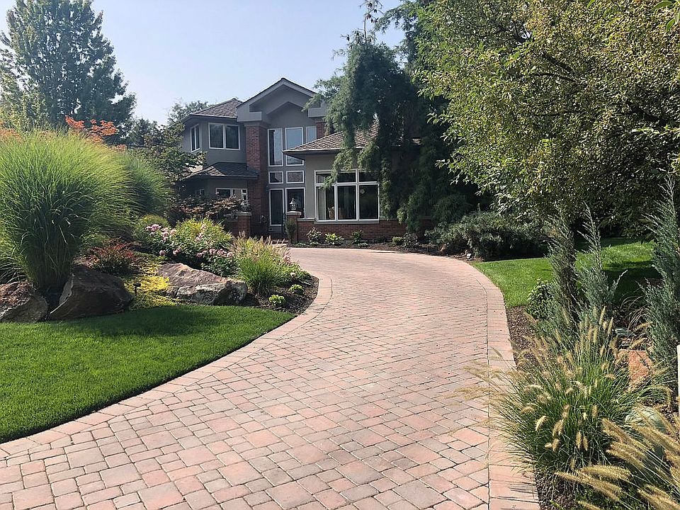 2nd image of 1229 E Brightwater Ln