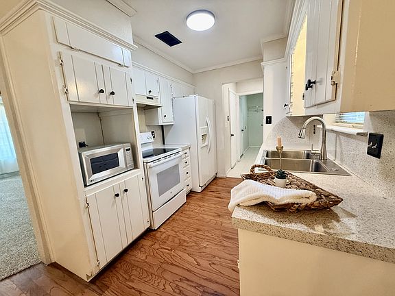 5th image of 116 Gantt St