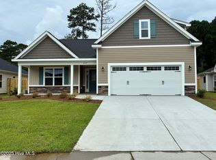 2147 Southern Pine Dr, Leland, NC 28451
