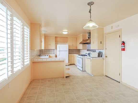 4th image of 80 Canyon Dr