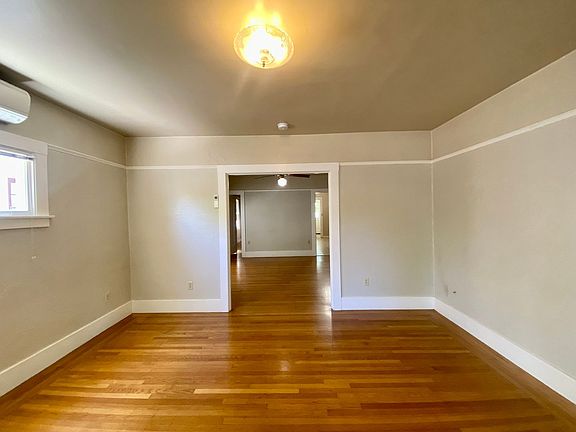 2nd image of 926-932 35th St #93235S