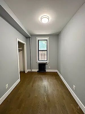 4th image of 18 E 21st St APT D8