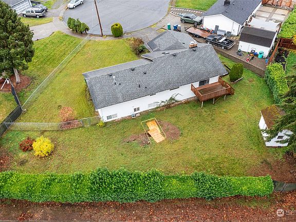 3rd image of 1711 Dogwood Drive SE