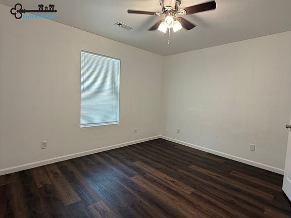5th image of 231 E Myrtle St #A