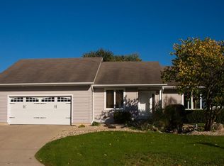 412 Shoemaker Dr, Middlebury, IN 46540