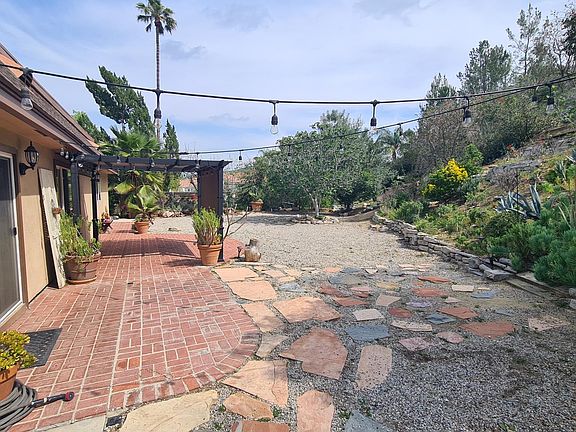5th image of 19528 Green Mountain Dr