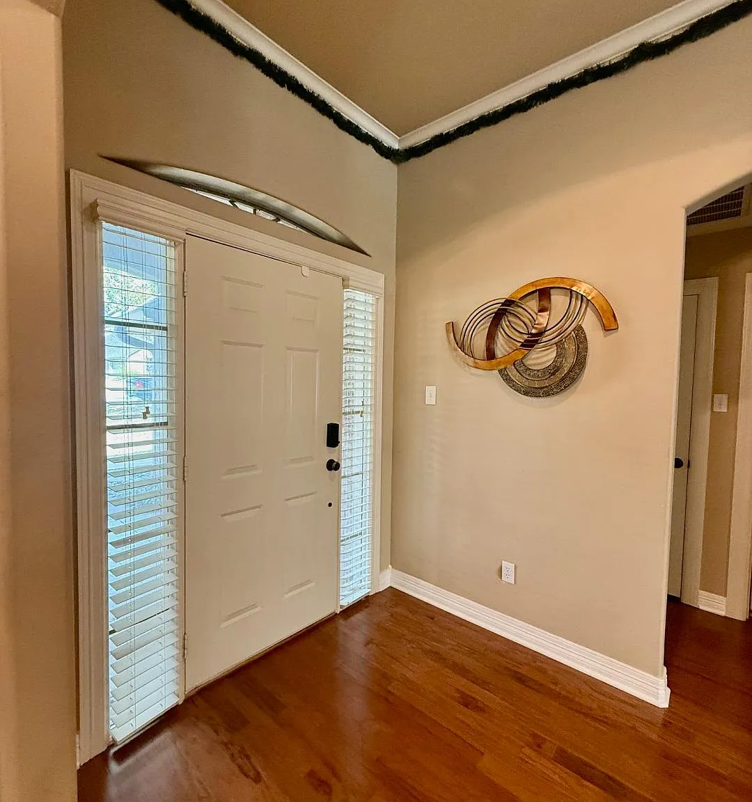 4 bed, 2677 sqft, $3,100 — Photo 4