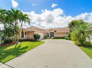 9024 Paragon Way, Boynton Beach, FL 33472