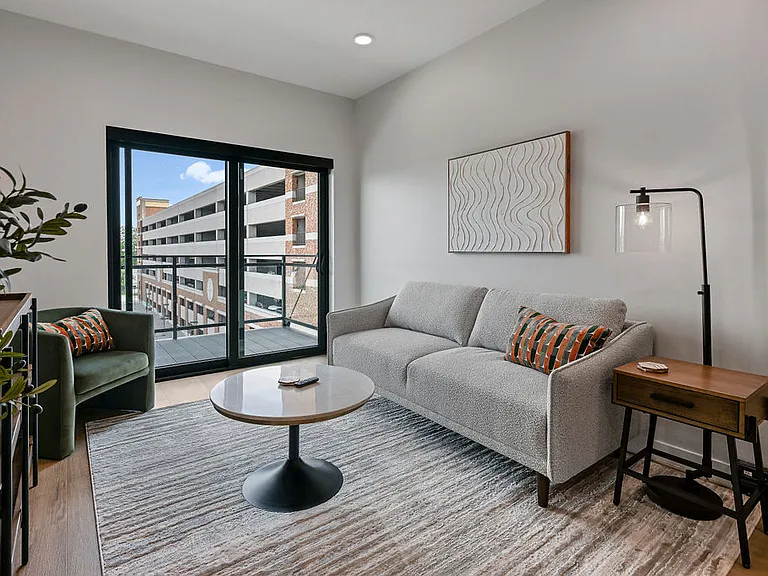 Urbane115 Apartments — Photo 11
