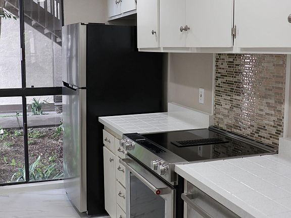 5th image of 6116 Marina Pacifica Dr S #16