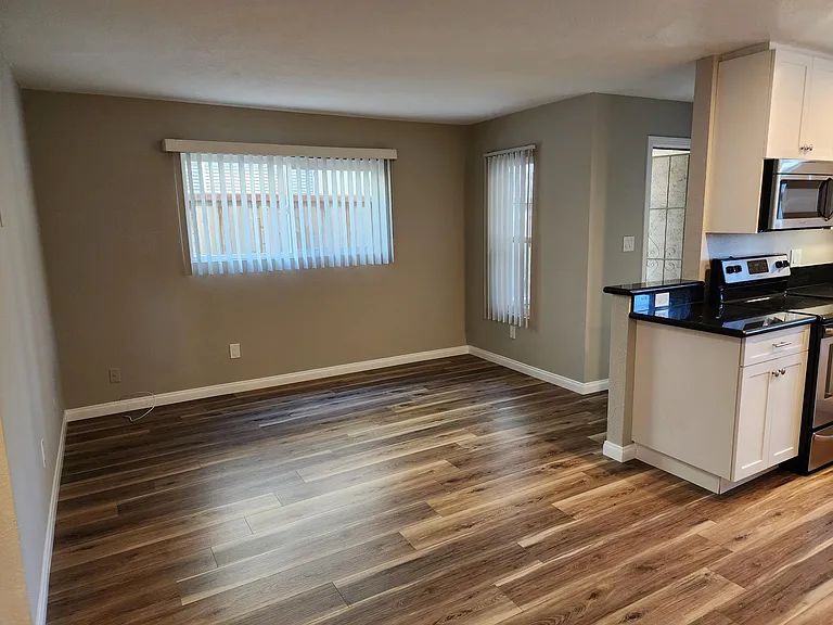 4840 W Mountain View Dr #7 — Photo 8