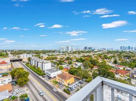 2217 NW 7th St, Miami, FL