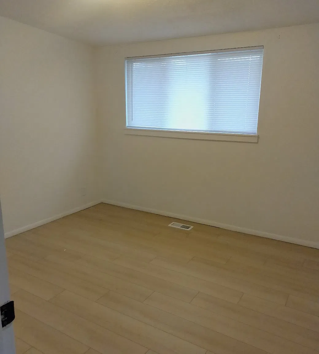 3 bed, 1174 sqft, $2,125 — Photo 4