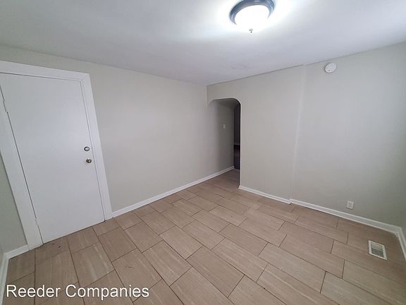5th image of 4432 Baring Ave #1