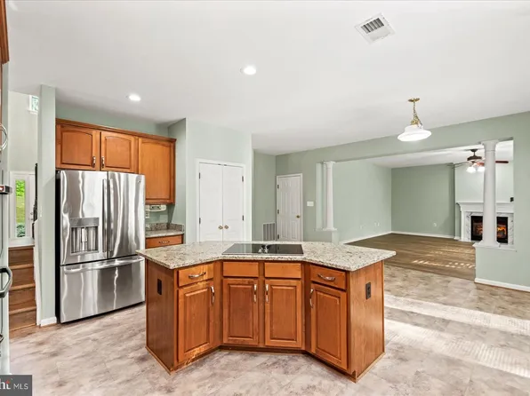 59 Twin Hill Ln, Stafford, VA 22554