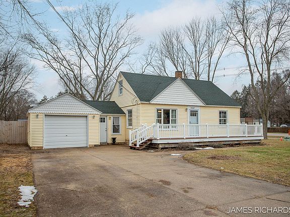 2nd image of 15187 160th Ave