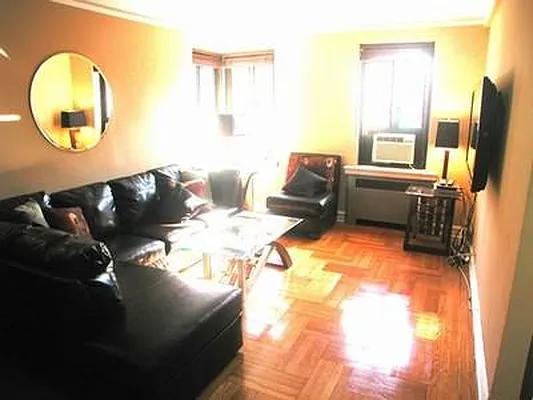 Sold by Bank Neary | media 5