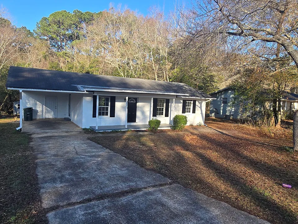 213 Meadowbrook Dr