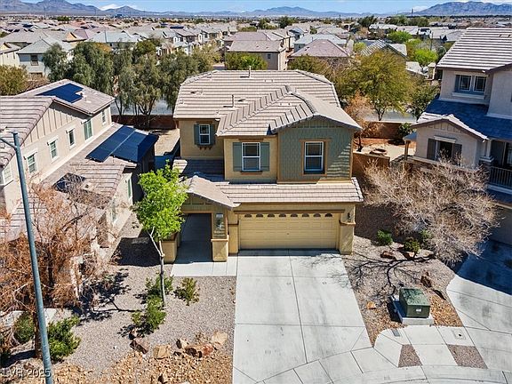 3rd image of 5808 Sierra Cliff St