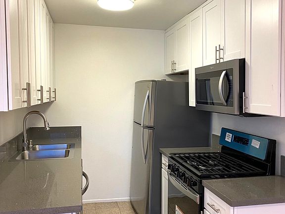 2nd image of 5246 Agnes Ave APT 204