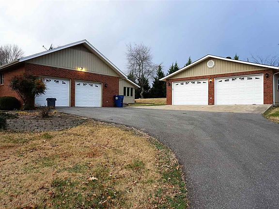 3rd image of 20 Scarlett Dr