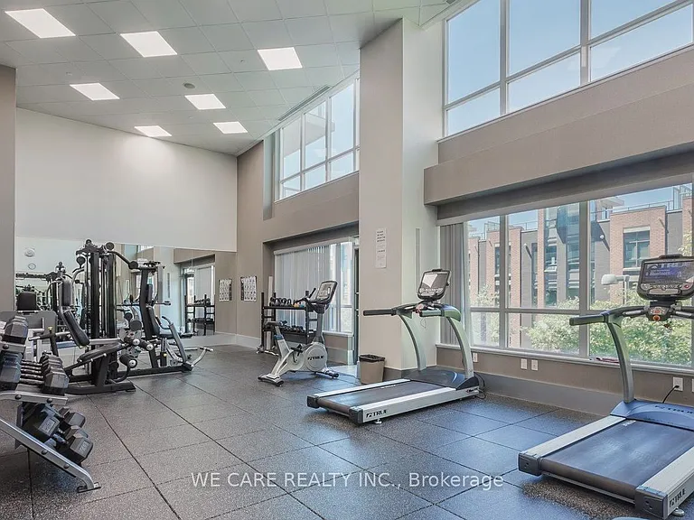 68 Canterbury Pl #Penthouse 05 — Photo 18