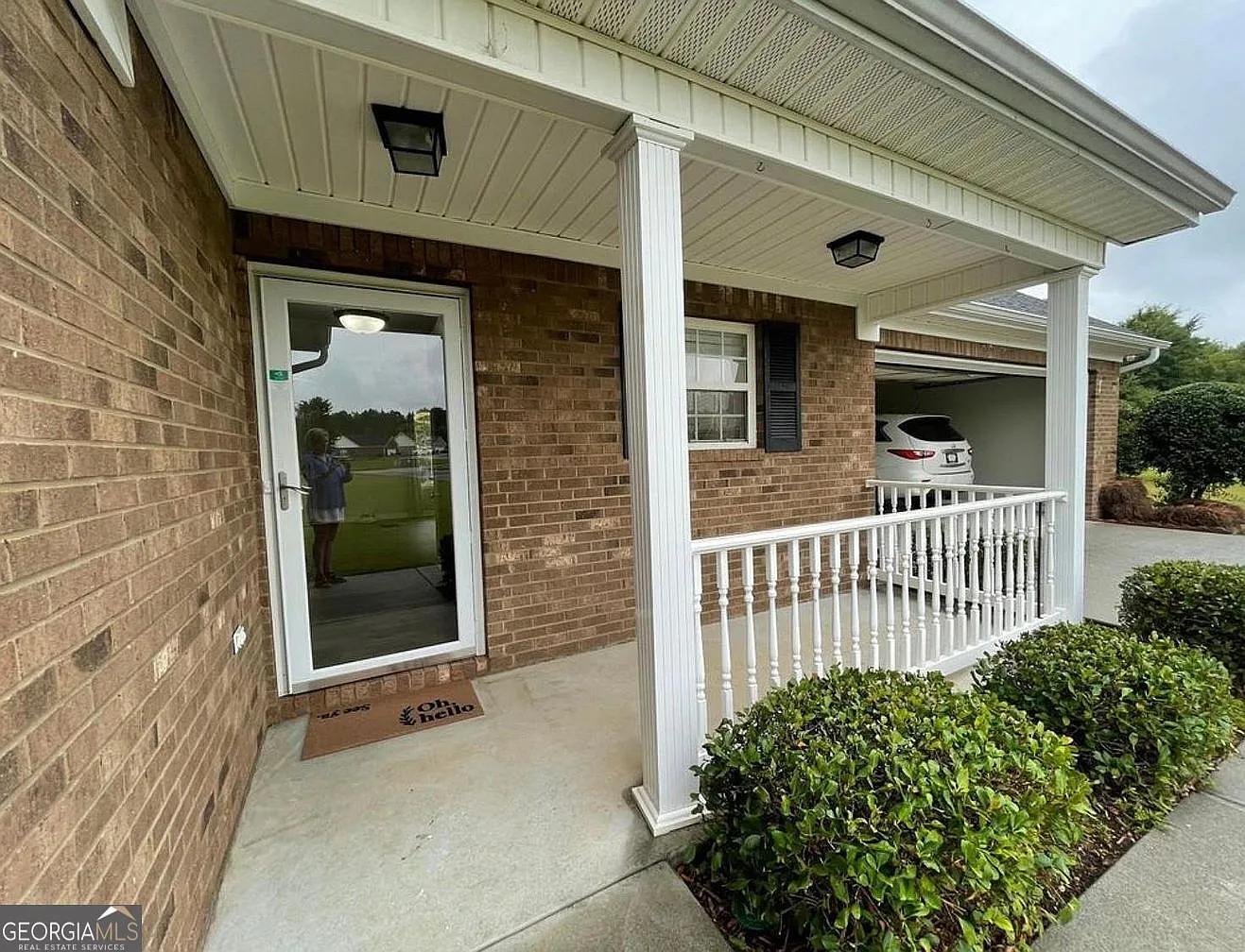 3 bed, 2.0 bath, 1352 sqft, $1,995 — Photo 3