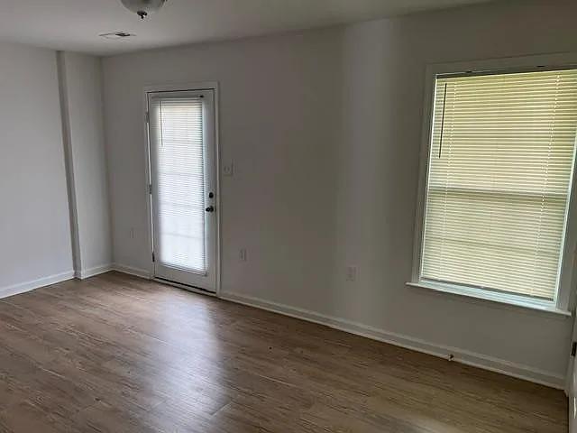 3 bed, 2.5 bath, 1754 sqft, $1,850 — Photo 4