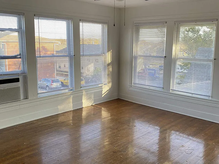 1023 W Hickory St #B — Photo 7