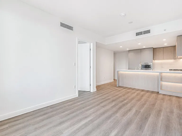 6608 Sussex Ave #701 — Photo 6