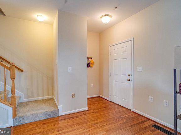 3rd image of 500 Rhapsody Ct #500
