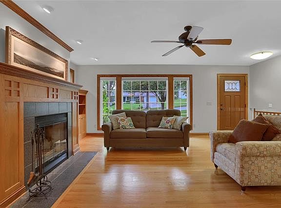 4th image of 3 Buckingham Dr