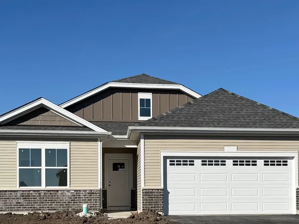 920 Mesa Ln, Pingree Grove, IL 60140