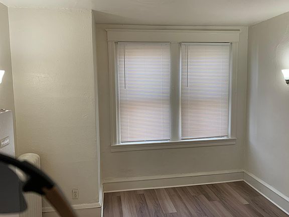 3rd image of 127 E Roosevelt Blvd #2C