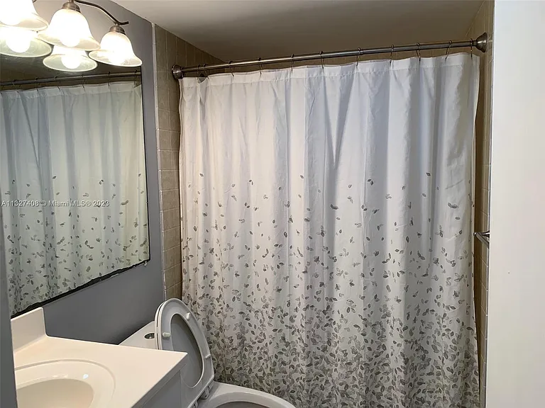217 Fanshaw Dr #F-unit 217 — Photo 10