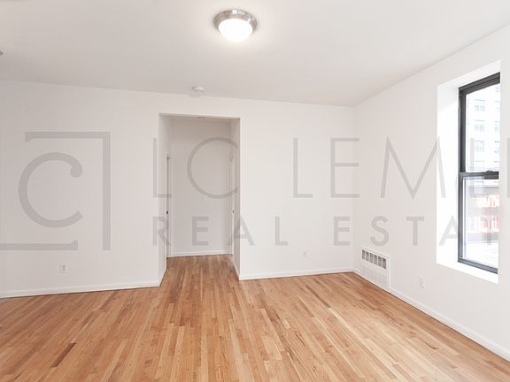3rd image of 1361 Lexington Ave APT 1a