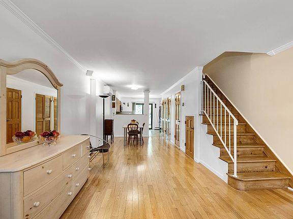 3rd image of 41 Hillbrook Ct #150