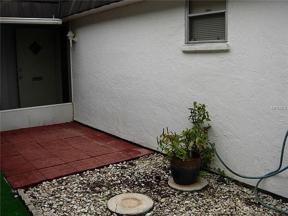 4th image of 1260 Belleflower St #125