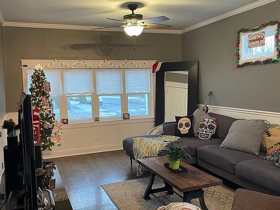 2nd image of 4858 W Gunnison St #1