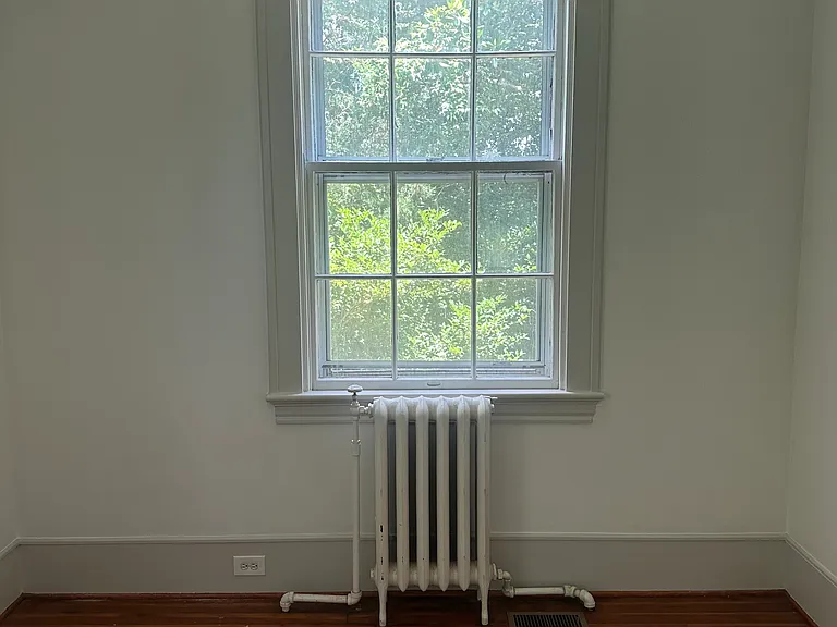 518 Palmetto Ln SW #3 — Photo 2