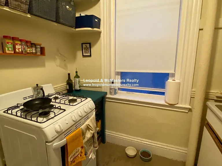 Kelton Street Apartments — Photo 41