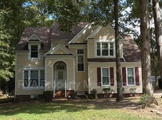 6002 Oak Landing Dr, Chester, VA 23831