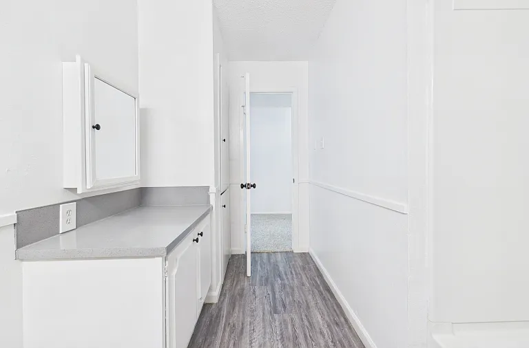 Tanglewood Apartments — Photo 61