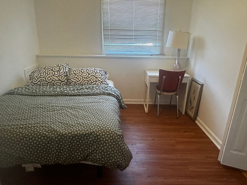 1st image of 9 Olivia Ct #B