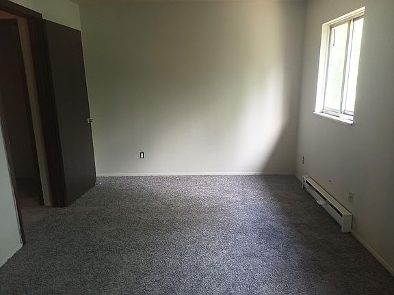 2nd image of 1842 Hancock St