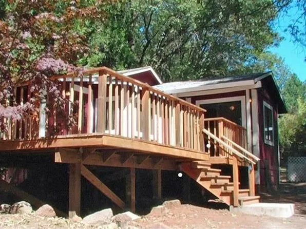 10683 Walker Dr, Grass Valley, CA 95945