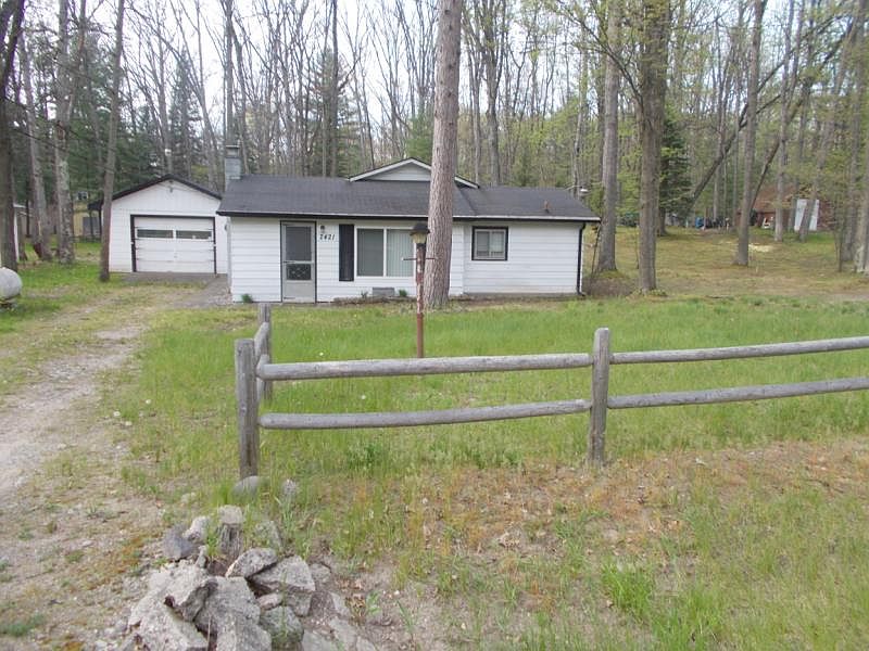 1st image of 2421 Lucinda Dr